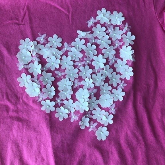 Gap Pink T- Shirt with a Hear and Flowers - Picture 5 of 10